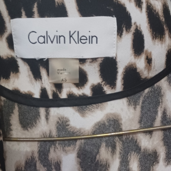 Calvin Klein flowers - Picture 2 of 2